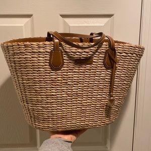 Michael Kors bag NEVER USED. Brand new